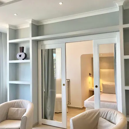Les Lilas Aparthotel *